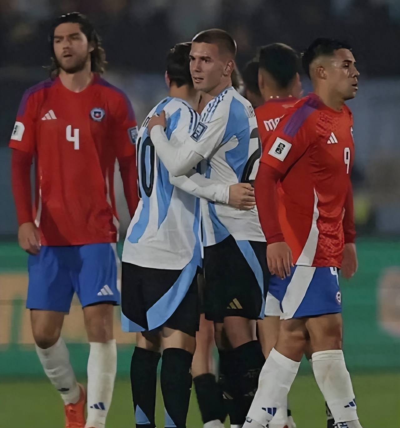 南美巡回赛:阿根廷队吞下连败无缘冠军 南美巡回赛:阿根廷队吞下连败无缘冠军