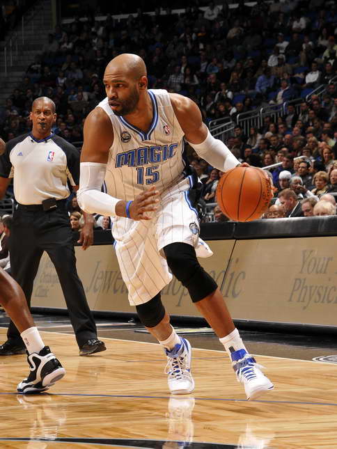 关于笑星单节轰分带领魔术打垮老鹰的信息 关于笑星单节轰分带领魔术打垮老鹰的信息