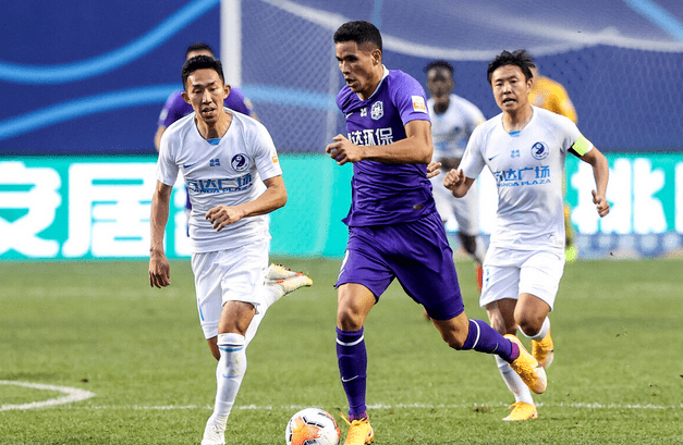 天津泰达士气高涨,连胜风采不减 天津泰达士气高涨,连胜风采不减