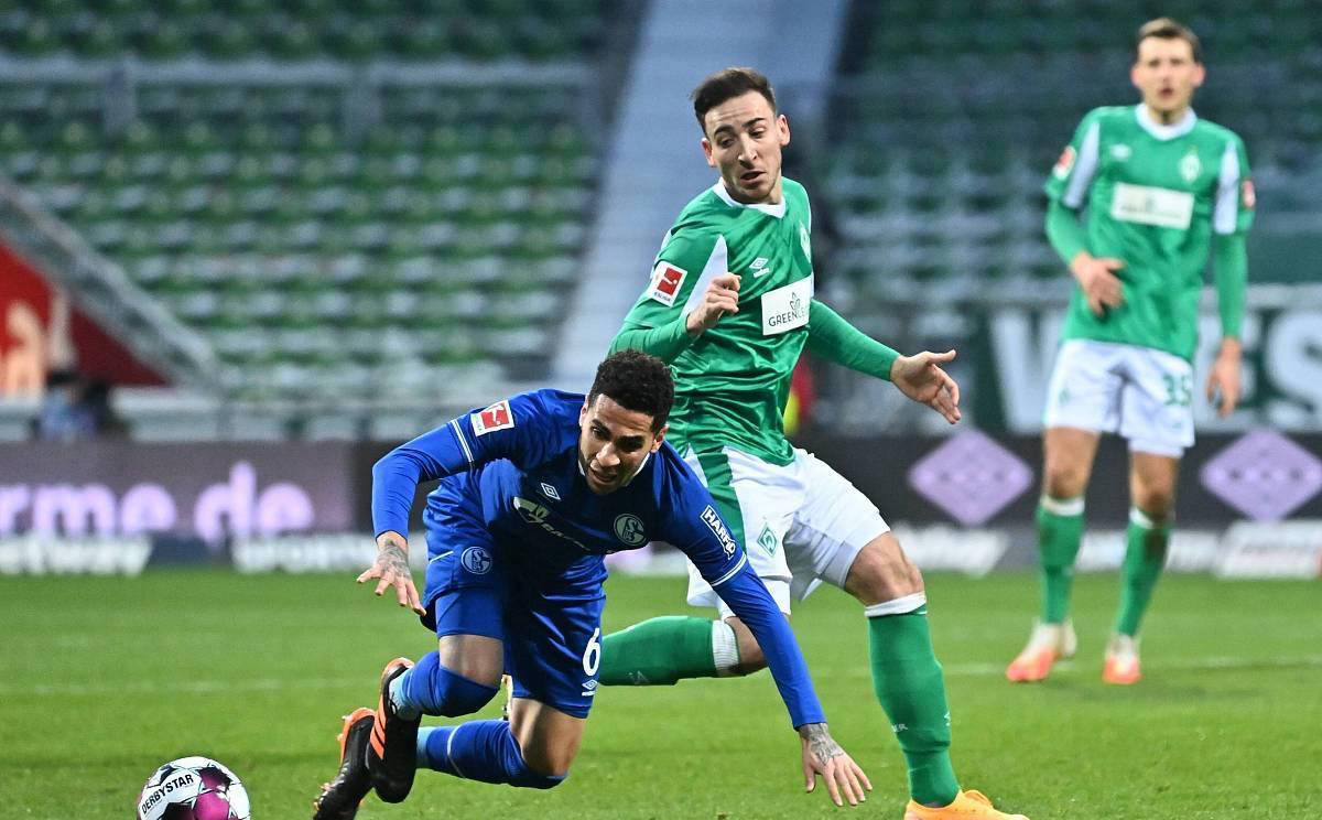 沙尔克04客场再败，陷入低谷