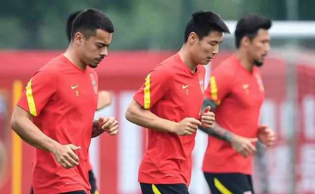 火爆对决,双方实力均衡胜负难言 火爆对决,双方实力均衡胜负难言