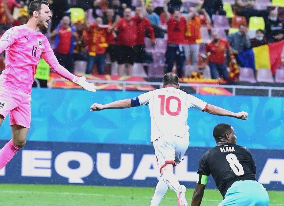 北马其顿足球冠军杯赛事踢出惊喜