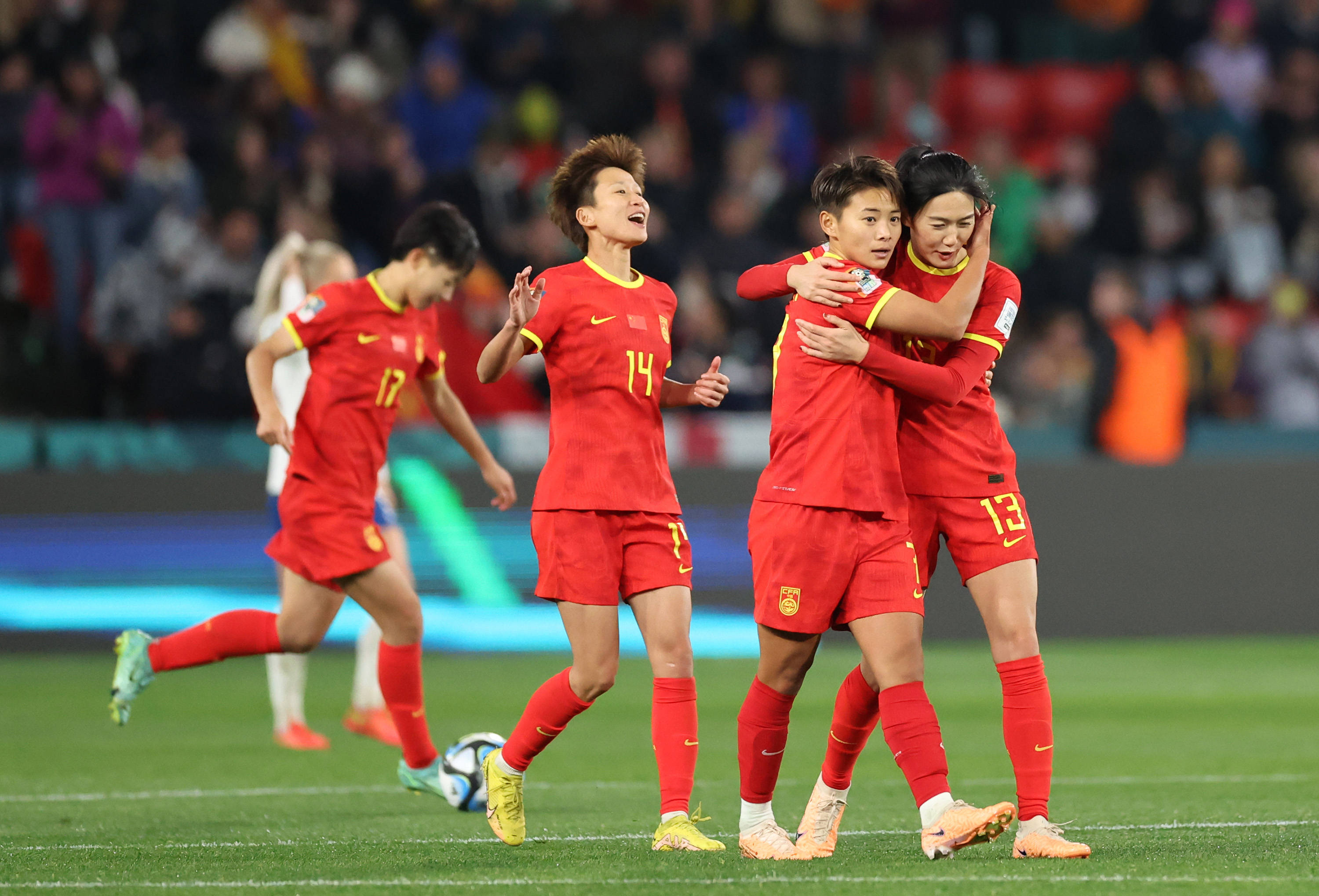 热门体育赛事，女足选手备战出色