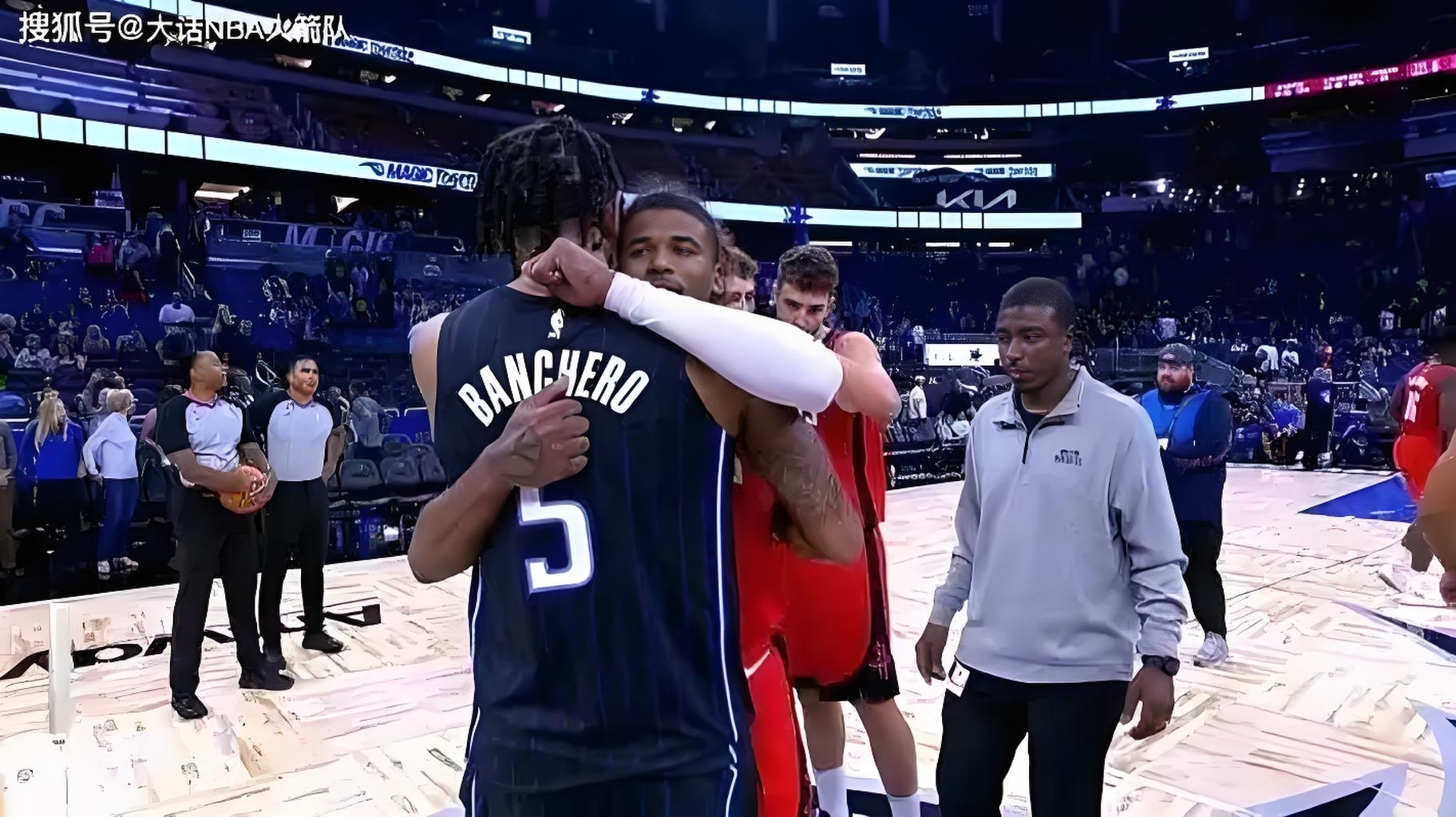 火箭客场不敌马刺,遭遇连败 火箭客场不敌马刺,遭遇连败